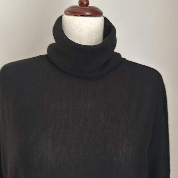 EILEEN FISHER Italian Merino Wool Turtleneck Neck Asymmetrical Knit Sweater S - Picture 4 of 11